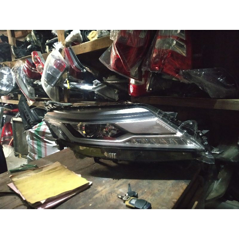 Headlamp Lampu Depan Pajero Sport 2022 2023