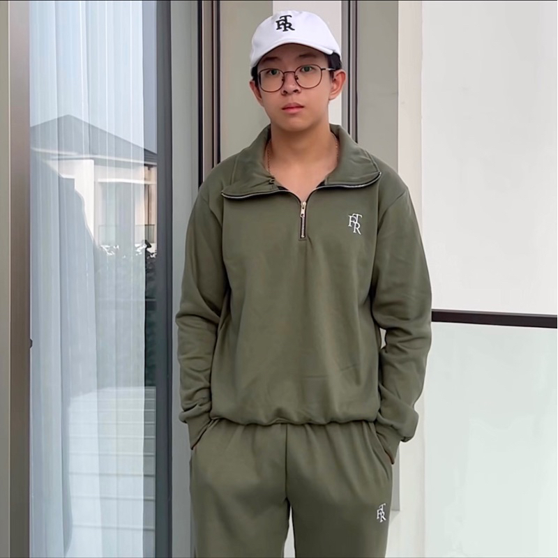 First Time Round - Classic Sweatpants - Army Green