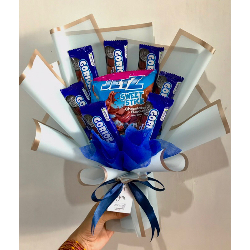 Bouquet Snack by arv.stuff / gift birthday semprotulation graduation jajan snack bunga kado terbaik gift box special surprise semua acara nikahan ulang tahun perpisahan pelepasan kelulusan artificial bestseller kado kekinian