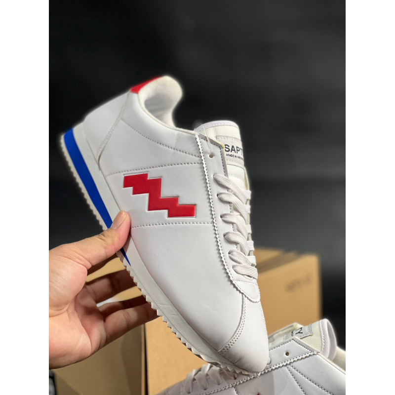 SAPTY ORIGINAL- Sneakers Classic White Low Bahan Leather, Sepatu Klasik Pria Wanita, Sepatu Lokal OriginaL, Sepatu Olahraga Ori, Sepatu Pria, Sepatu Sekolah, Sepatu Kets, Sepatu Lari Jogging