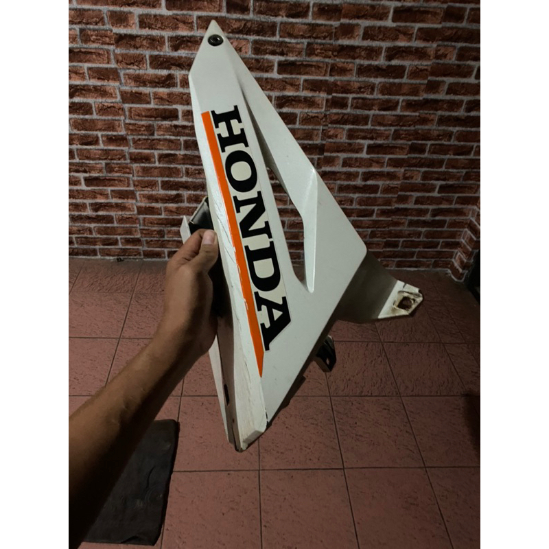 UNDERCOWL CBR150r