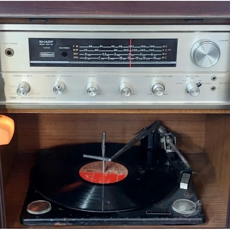 Sharp Golden Sound Ampli Tube Radio Turntable Cabinet Jengki thn 1970