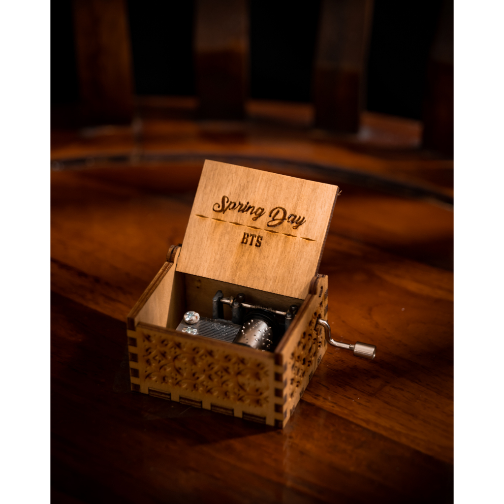 BTS Spring Day Music Box Mechanical - Kado Nostalgia dengan Melodi Emosional