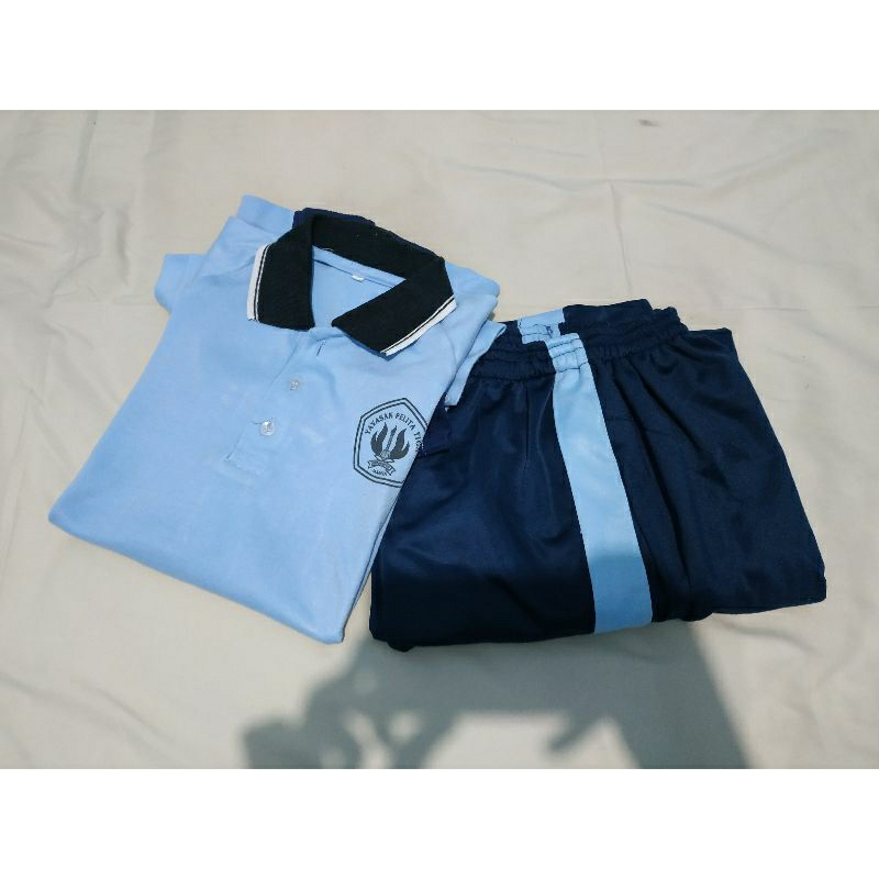 1set Seragam Olahraga SMA/SMK Pelita Tiga Preloved