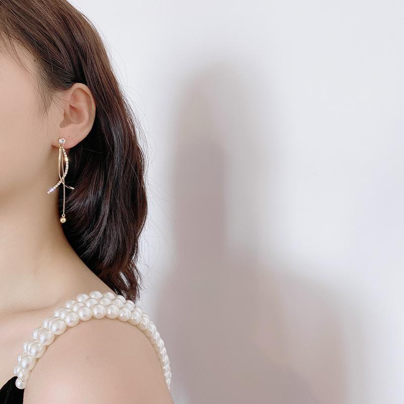 Anting Wanita Rumbai Bola Korea Elegan Fashion Style Premium