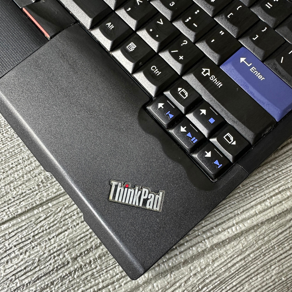 LAPTOP LENOVO THINKPAD X220 X230 CORE i5  RAM 8GB SSD 256GB Mulus / Original / Bergaransi Blengkap Instal WINDOWS 10 +Office secara gratis Menduku Laptop Second Berkualitas/Laptop Bergaransi Selama 1 Bulan MURAH BERKUALITAS!!Mulus / Original / Berkualitas