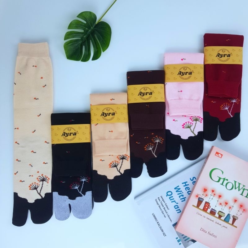 Kaos Kaki Jempol Motif Dandelion Ayra