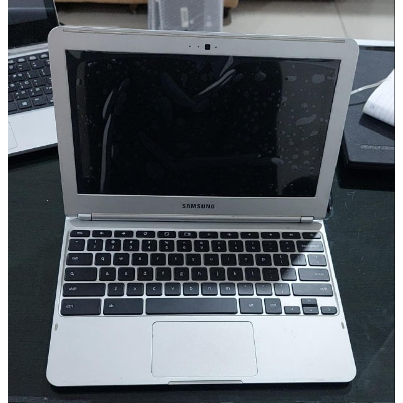 Laptop Samsung Chromebook Eexynos 303c untuk sekolah dan keerja