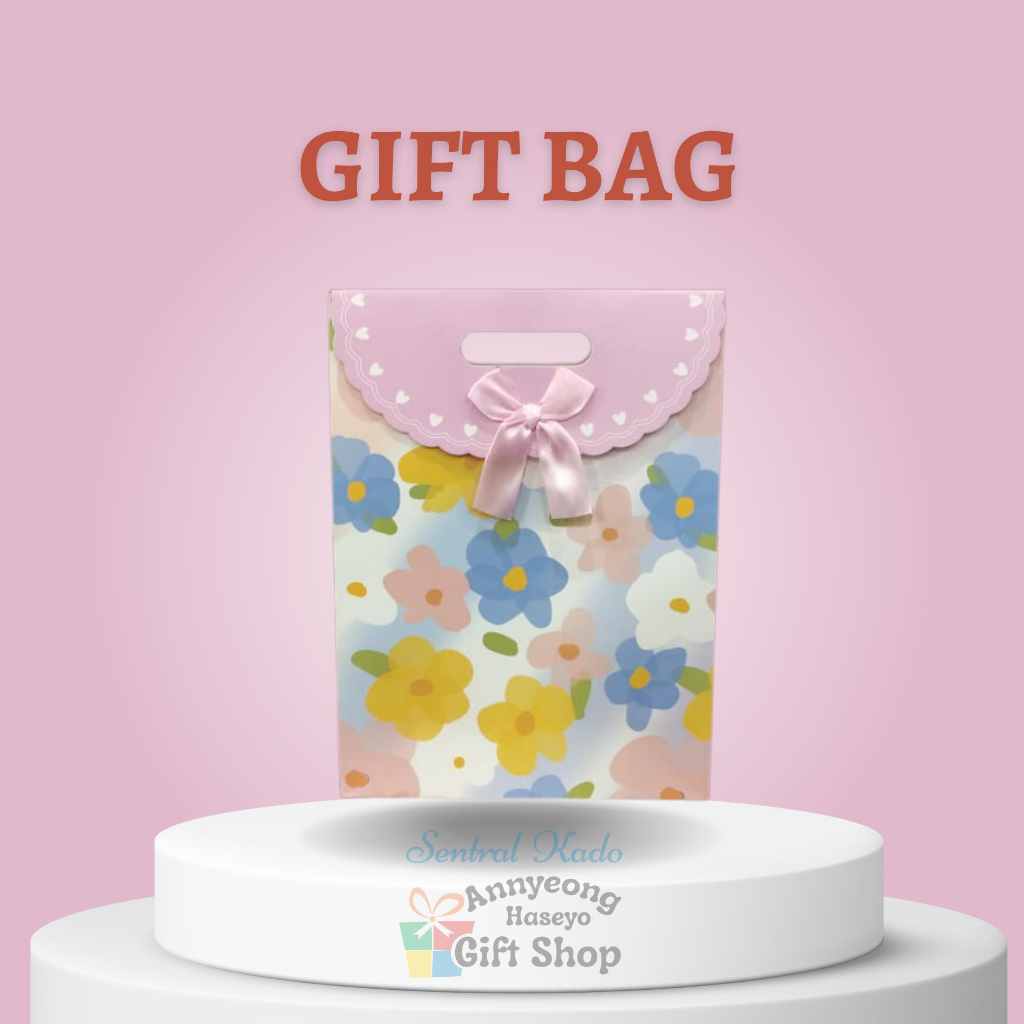 

ANNYEONG HASEYO GIFT SHOP | Paper Gift Bag - Goodie Bag - Tempat Kado Kertas - Tas Kado Kertas | Velcro - Flower Bunga - Bear Beruang - Plaids Kotak | Blue Biru - Pink Merah Muda - Creme Krem