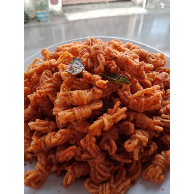 

MIE GULUNG PEDAS DAUN JERUK 1,5KG