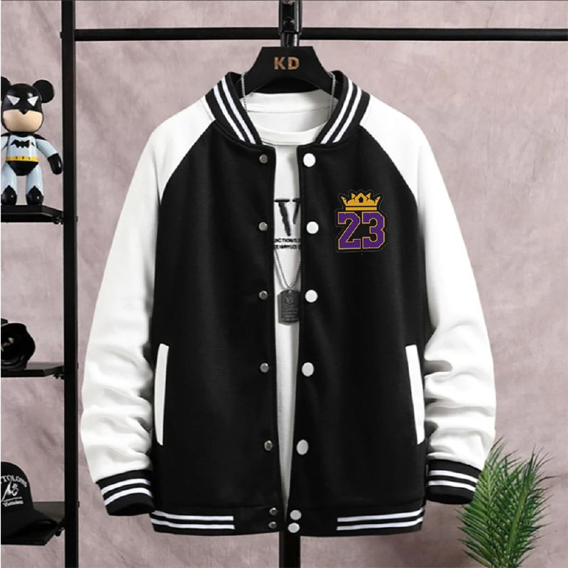 Jaket Baseball Kancing Tebal Big Size Jaket Varsity Jumbo Black White Lakers 23 Jaket Sporty Unisex 