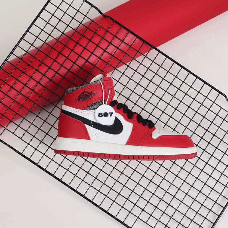 Air Jordan 1 High Chicago Lost and Found GS Women