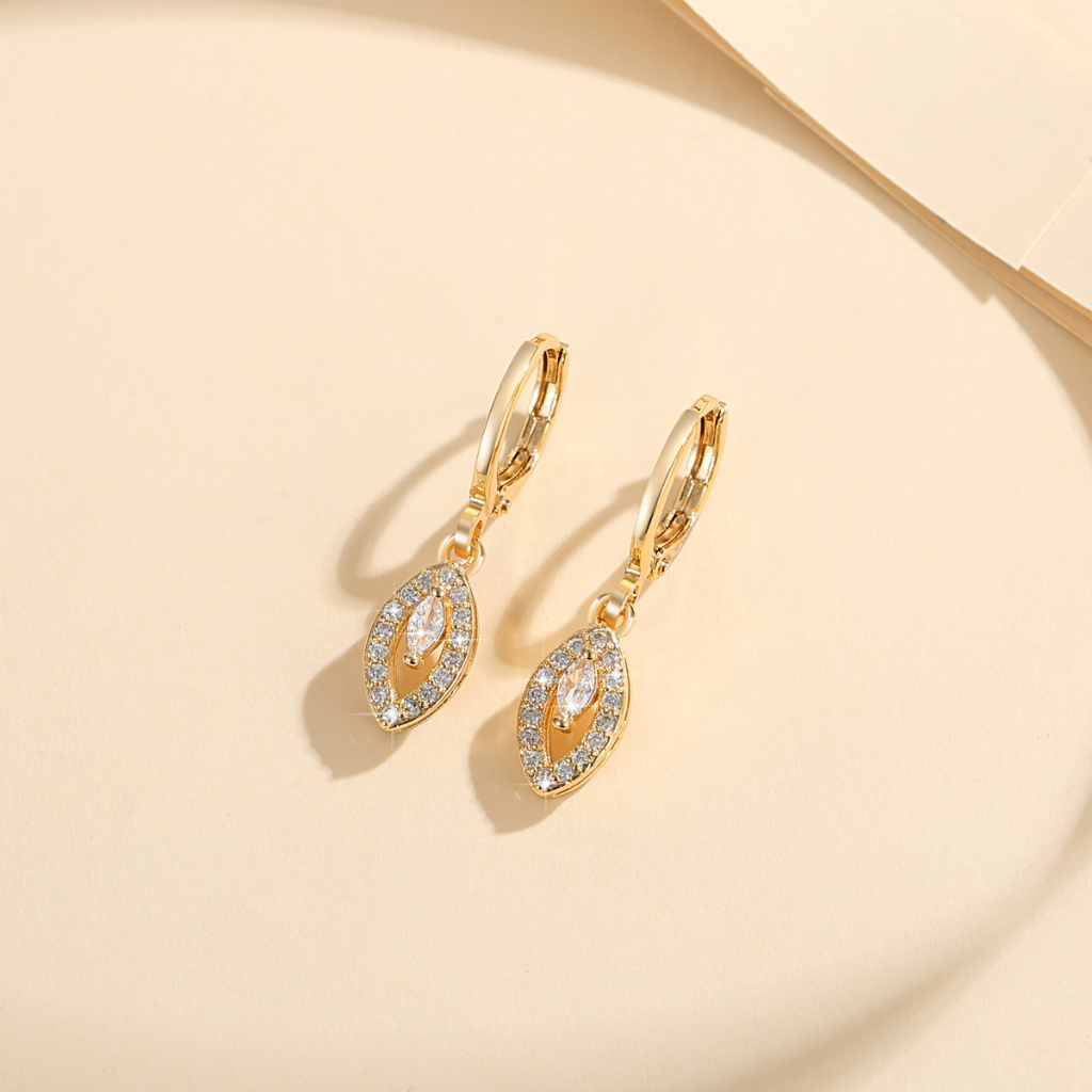 Y136 【Barang spot】Anting Titanium Anti Karat Wanita Mewah Berlian Anting Untuk Fashion Perhiasan