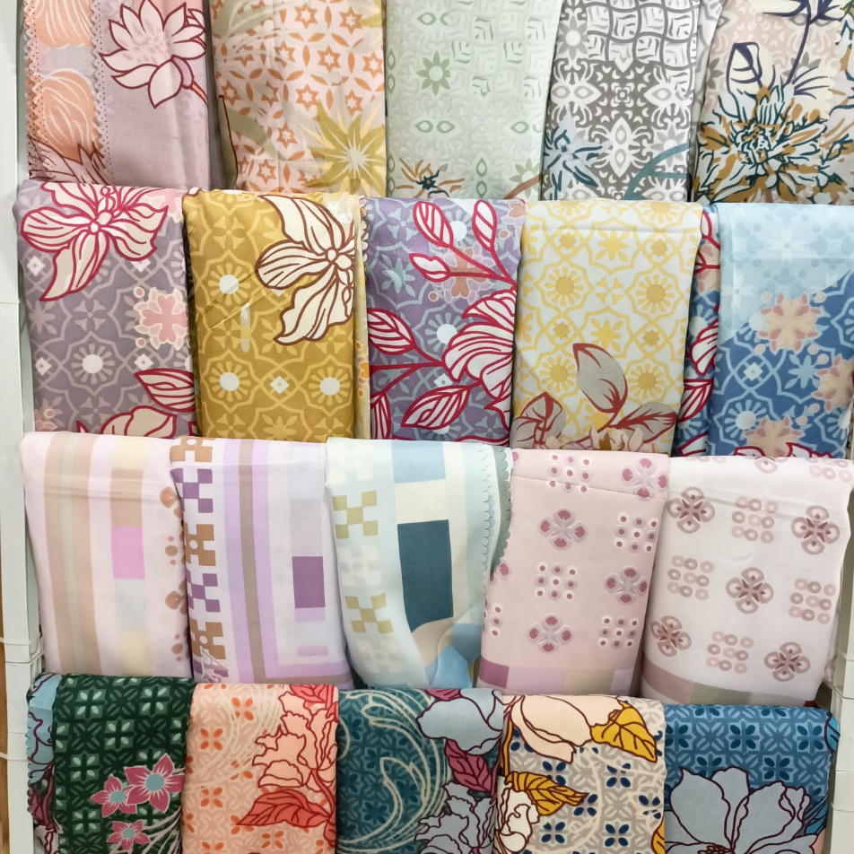 Hijab segi empat Motif Azara/ jilbab segi empat Laser cut