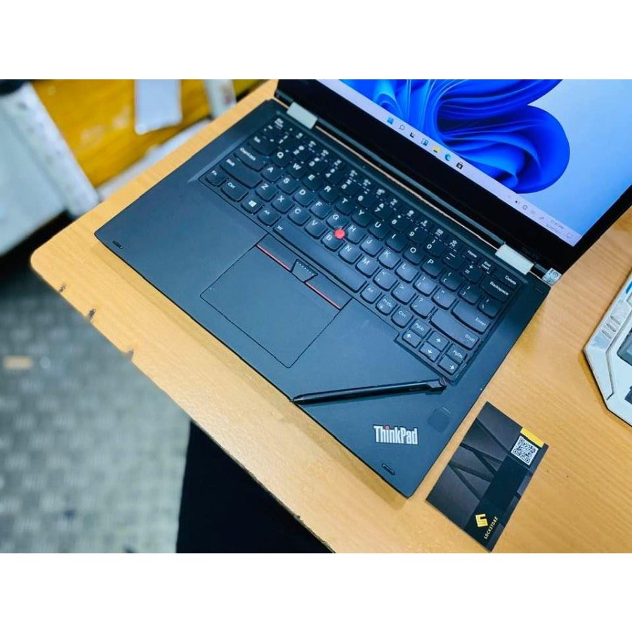 Laptop 2 in 1 Yoga 370 Core i7 7th Gen Ram 8GB SSD 256GB 13.3 Inch FHD Touch Flip 360° Mulus Bergaransi