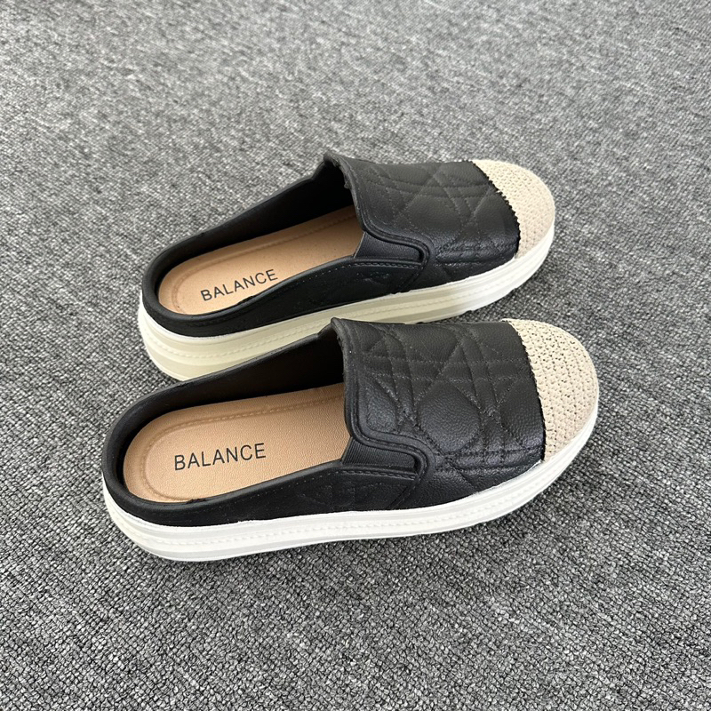 Elza Slip On Shoes Wanita Terbaru