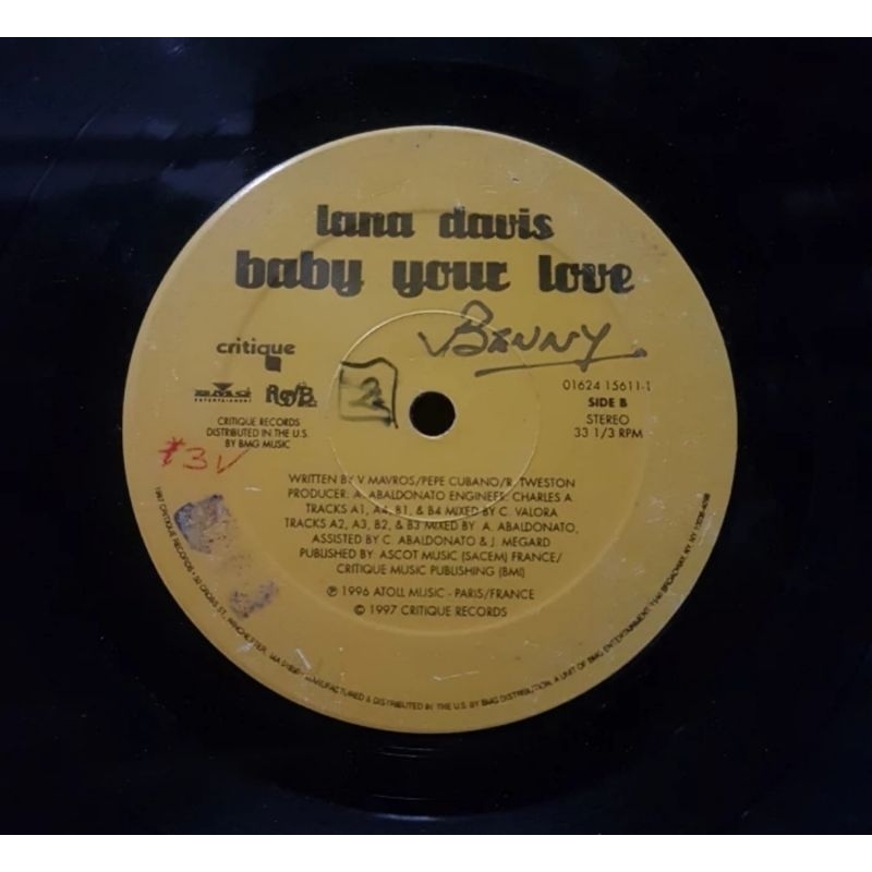 Vynil. PH. Piringan Hitam.Lancar aman 100% sudah dicoba. Kondisi dan judul sesuai foto.12 inch.Bisa di test di tempat.