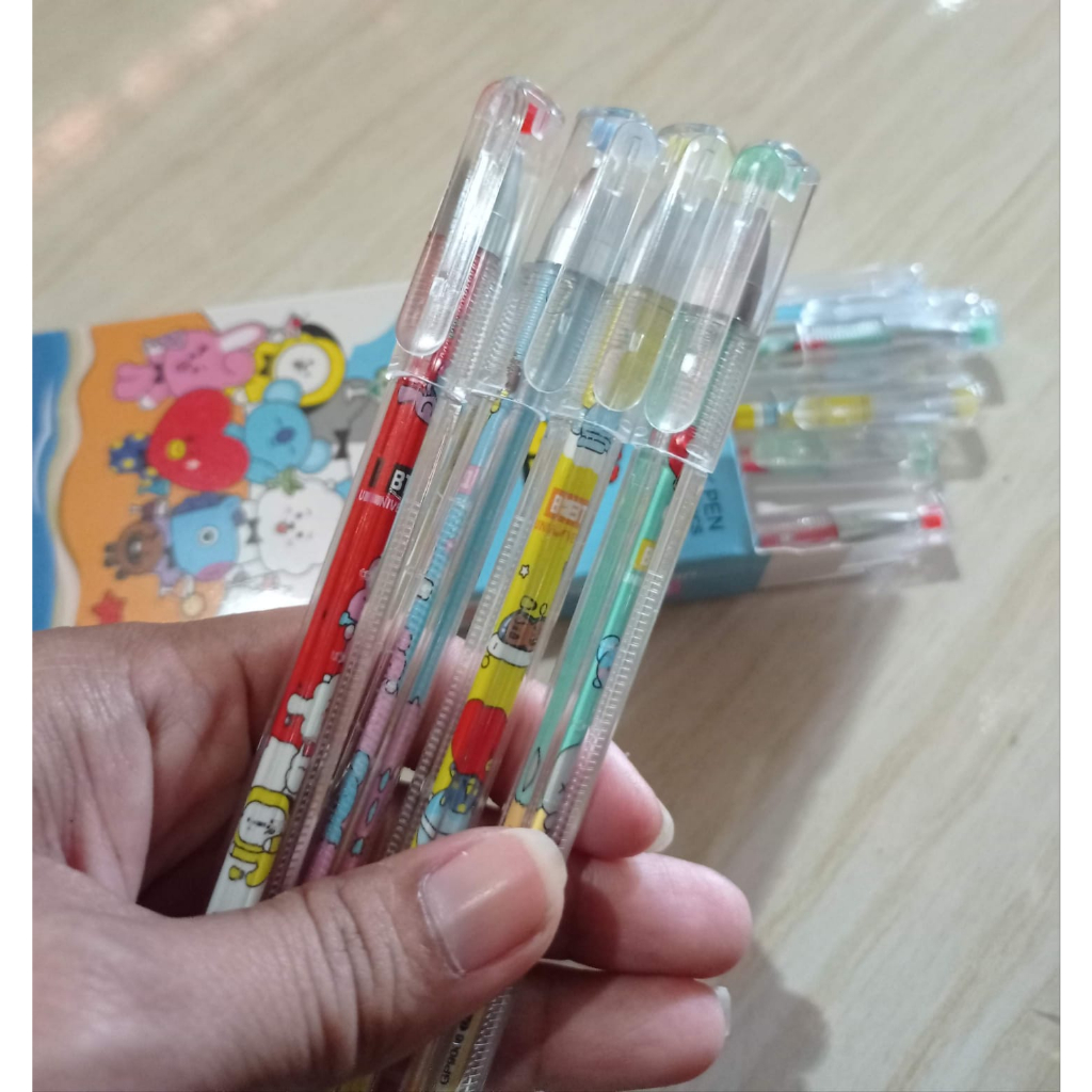 (12pcs) Pulpen Gel Segitiga Motif BTS 0,38 mm Lucu Warna-Warni Kartun Murah Grosir/ Pen Bolpoint Gel Karakter bts