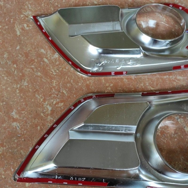 cover ring foglamp bumper depan mobil toyota Hilux 2012 chrome crome tempel