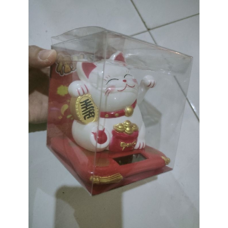 PAJANGAN KUCING SOLAR KUCING HOKI KUCING REJEKI LUCKY CAT TENAGA SURYA SOLAR