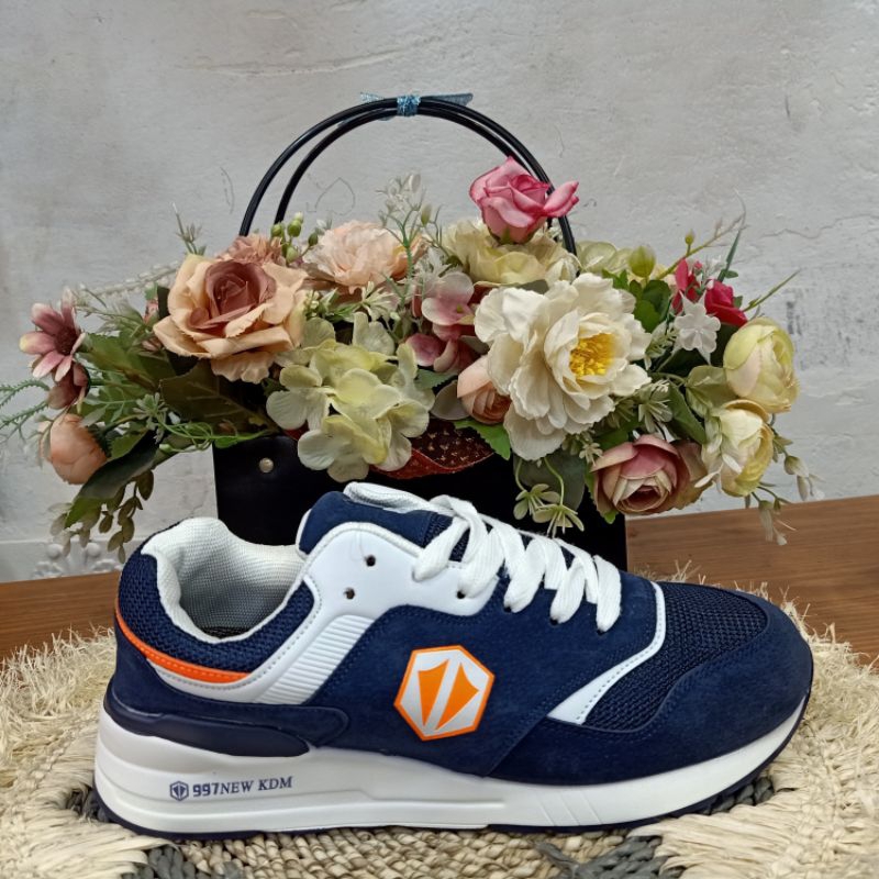 Sepatu NEW KDM pria import