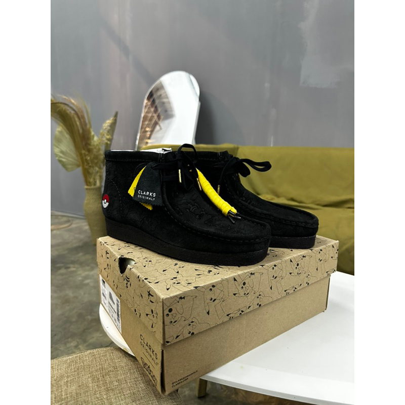 Clarks wallabees full black x pokemon