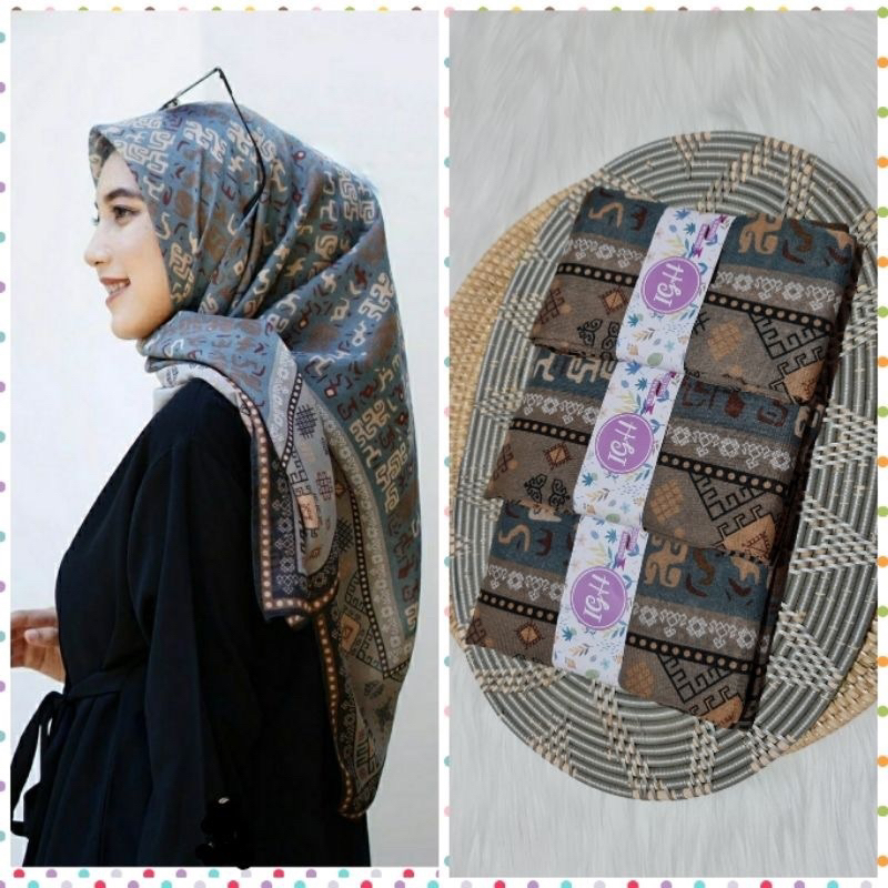 Hijab Voal Motif Premium/ Hijab Voal Segi Empat/ Jilbab Segi Empat Motif Biru Hitam Etnik Premium/ H