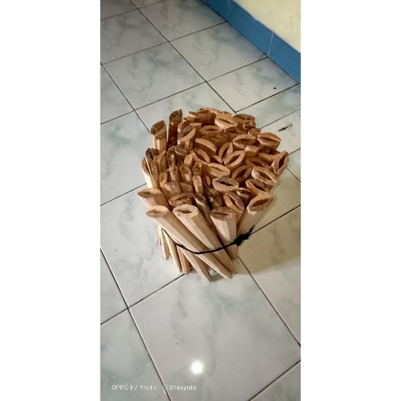 

Gandar kayu mlinjo