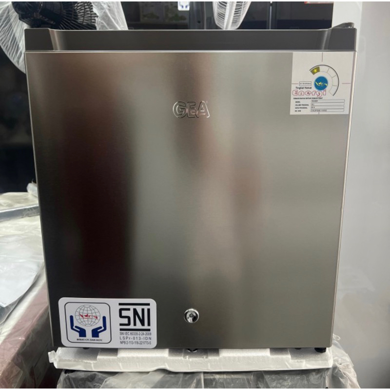 kulkas mini bar GEA RS06DR / RS06 / RS 06