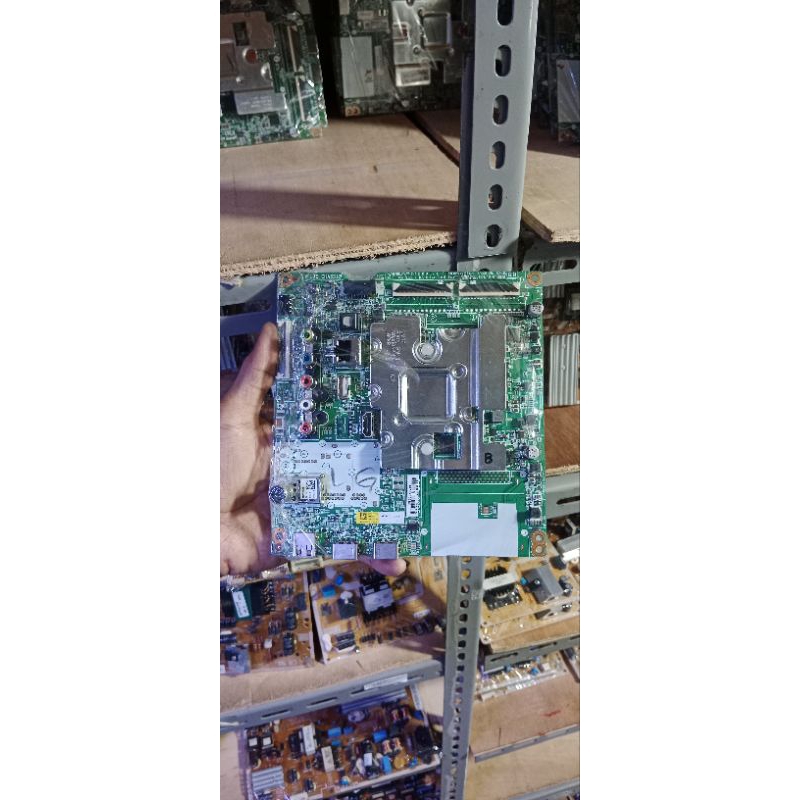 LG 49UM7290PTD - MESIN SMART TV LED LG - MAINBOARD - MOTHERBOARD - MENBOARD - MOBO - BOARD - MB TV L