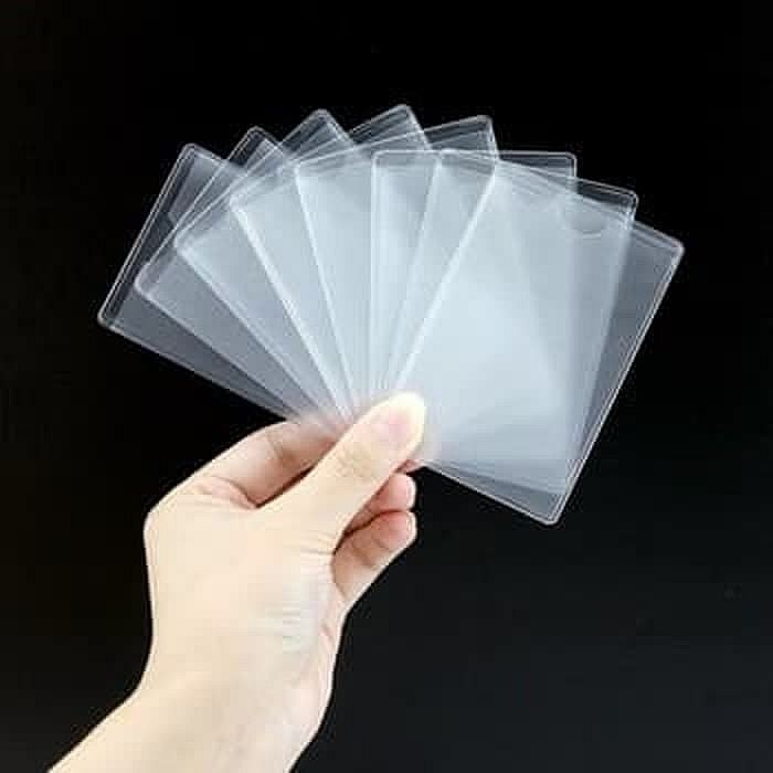 

MONIESHOP - SAMPUL PLASTIK PELINDUNG KARTU ( KTP/ATM/SIM/DLL) COVER KARTU 1 PACK ISI 8 LEMBAR