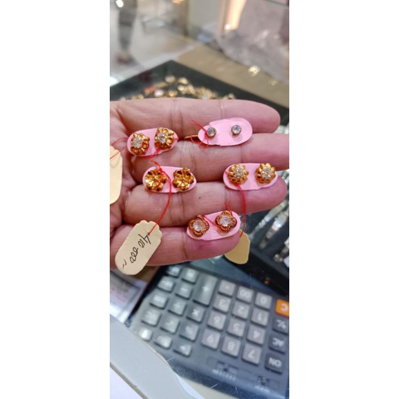 anting tusuk emas muda 375