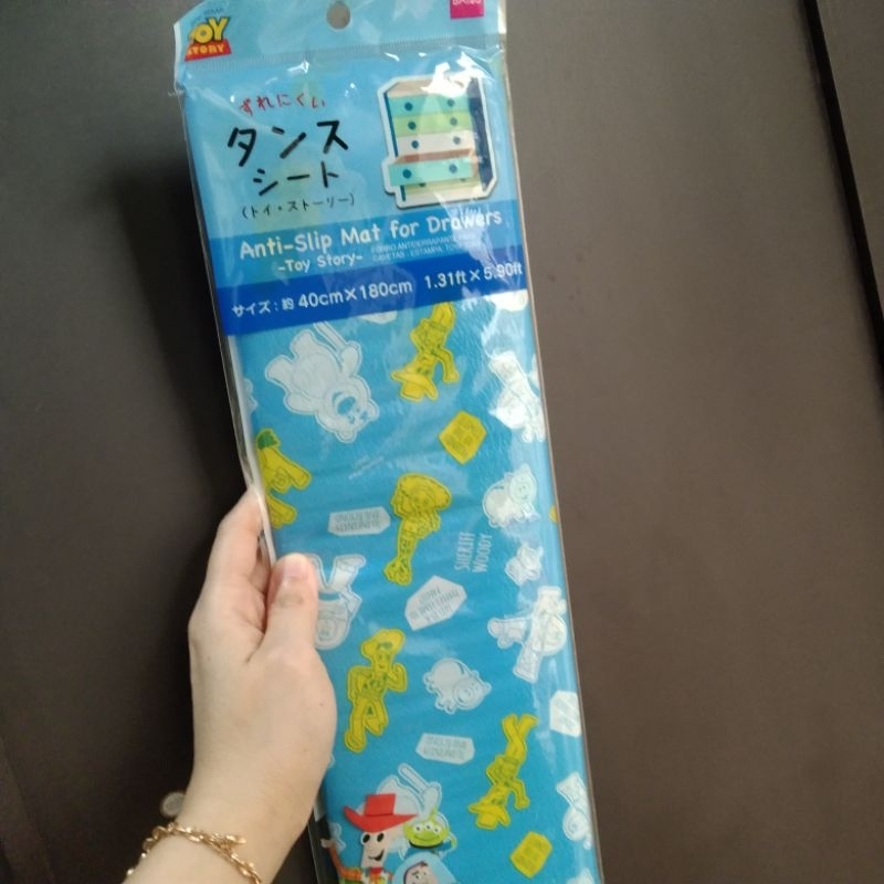 JastipAnti Slip Mat For Drawers Alas Lemari Baju Pakaian Bisa Digunting