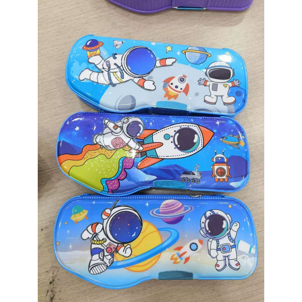 

Kotak Pensil Serutan 2 lapis ganda multifungsi tempat Pensil Karakter 2 Sisi Rautan Pencil Case