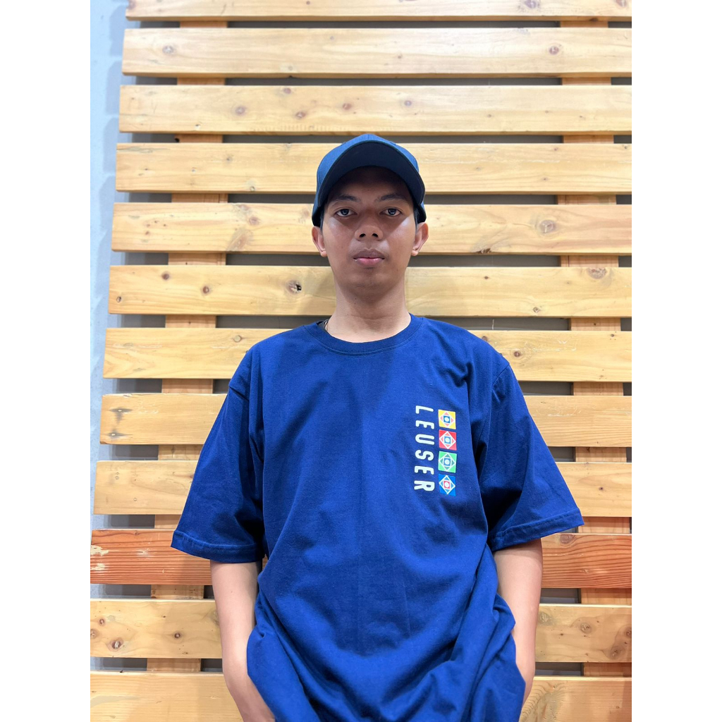 KAOS PENDEK LEUSER SQUARE