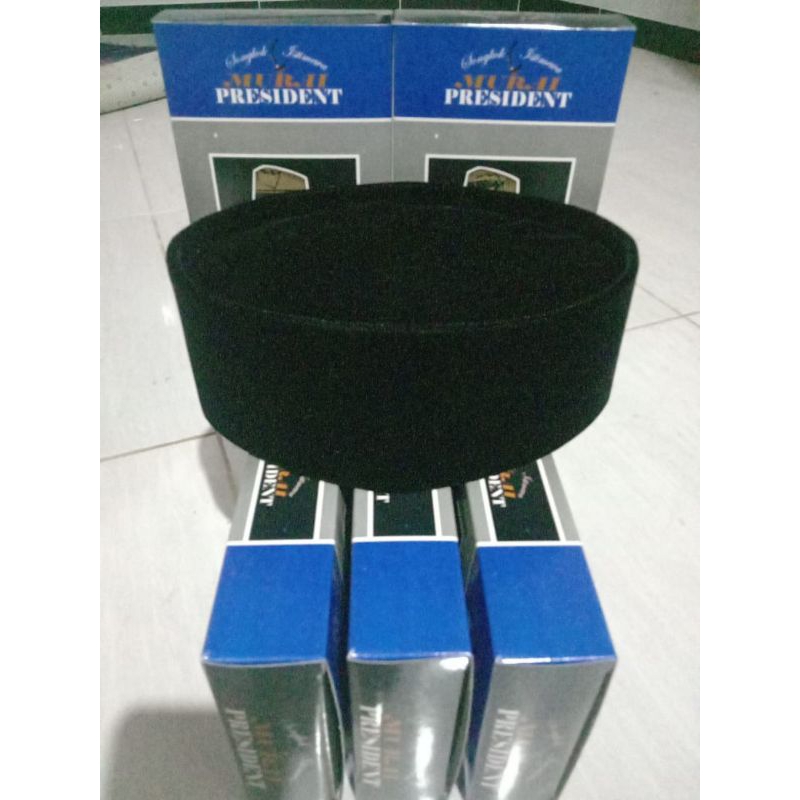 kopiah hitam presiden tanpa kertas