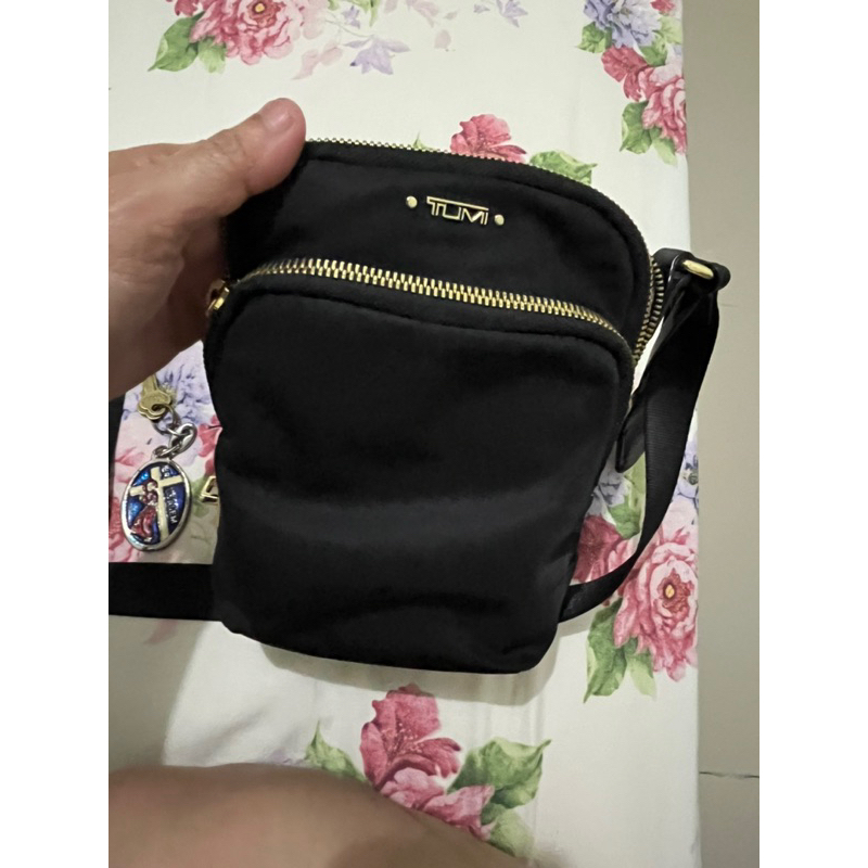 Tas Selempang Tumi