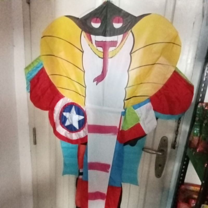 Layangan hias gambar Singa,Badut, ular ,Barong,spongebob,  2 pcs