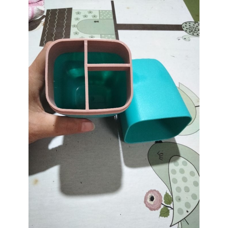 TEMPAT SIKAT GIGI &amp; ODOL UNTUK TRAVEL