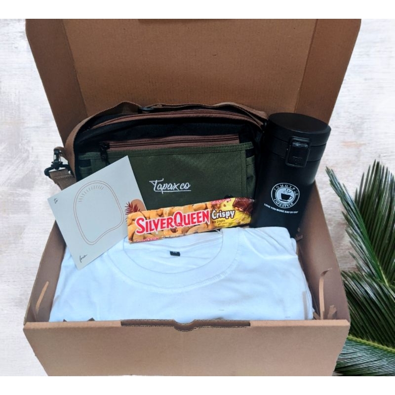 

HAMPERS COWO KADO ULANG TAHUN PRIA KEKINIAN KADO PRIA KADO WISUDA SOUVENIR