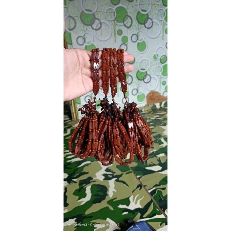 Gelang kokka motif huruf N