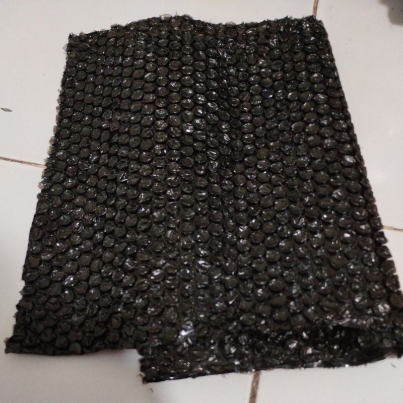 

TAMBAHKAN BUBBLE WRAP UNTUK PEKINGAN ANTI RUSAK/ BASAH /SOBEK PEKINGAN AMAN