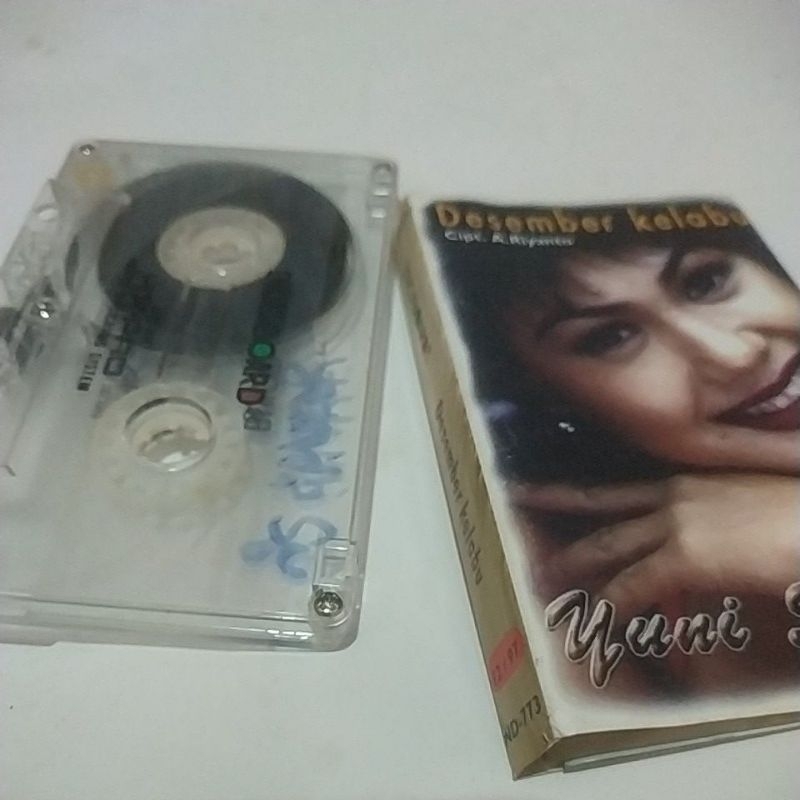 Kaset pita Yuni Shara