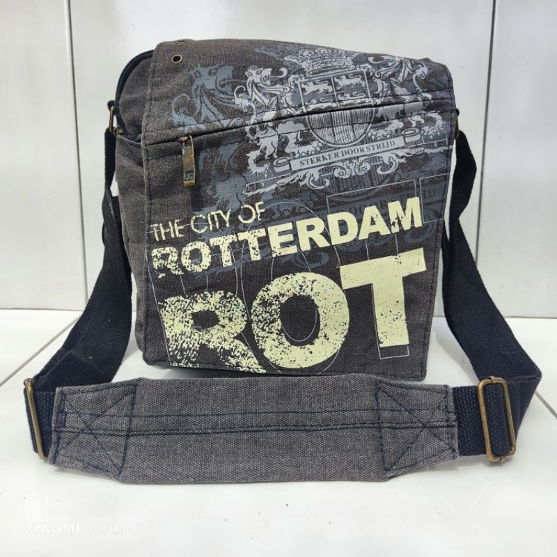 ROBIN RUTH tas selempang cowok baru