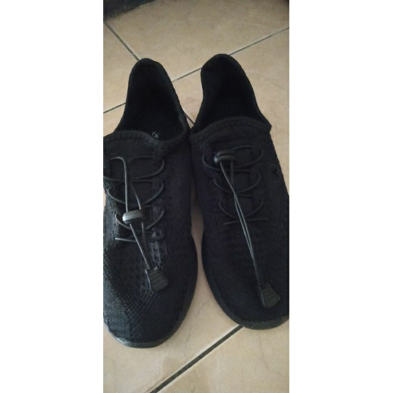 sepatu merk airwalk preloved