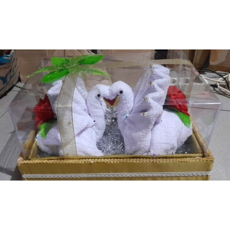 PARCEL WEDDING HANDUK ANGSA LOVE