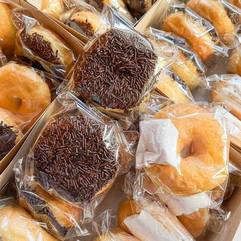 

Donat Kentang | 1Box Isi 10Pcs Varian Coklat Meses & Gula Halus