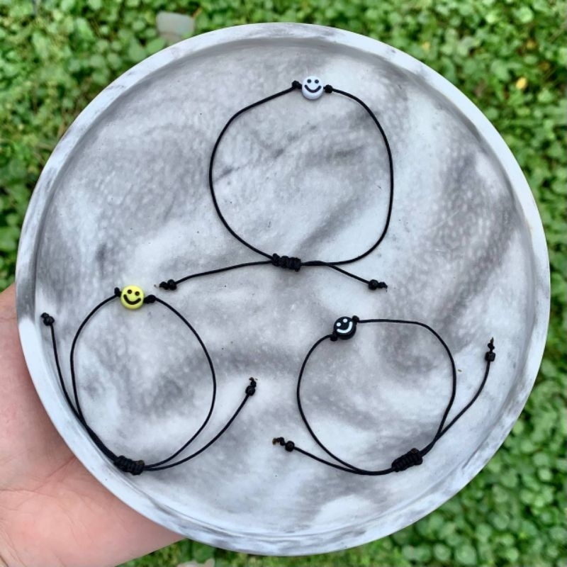 smile bracelet // smile bead bracelet // gelang couple // gelang tali hitam