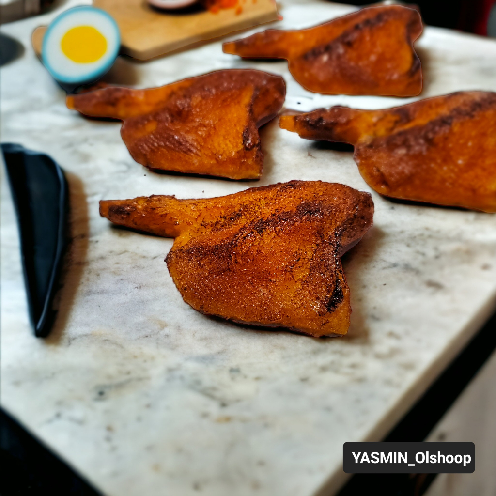 Replika makanan ayam goreng /dummy makanan aym goreng/dekorasi hiasan meja makan/ pajangan etalase j