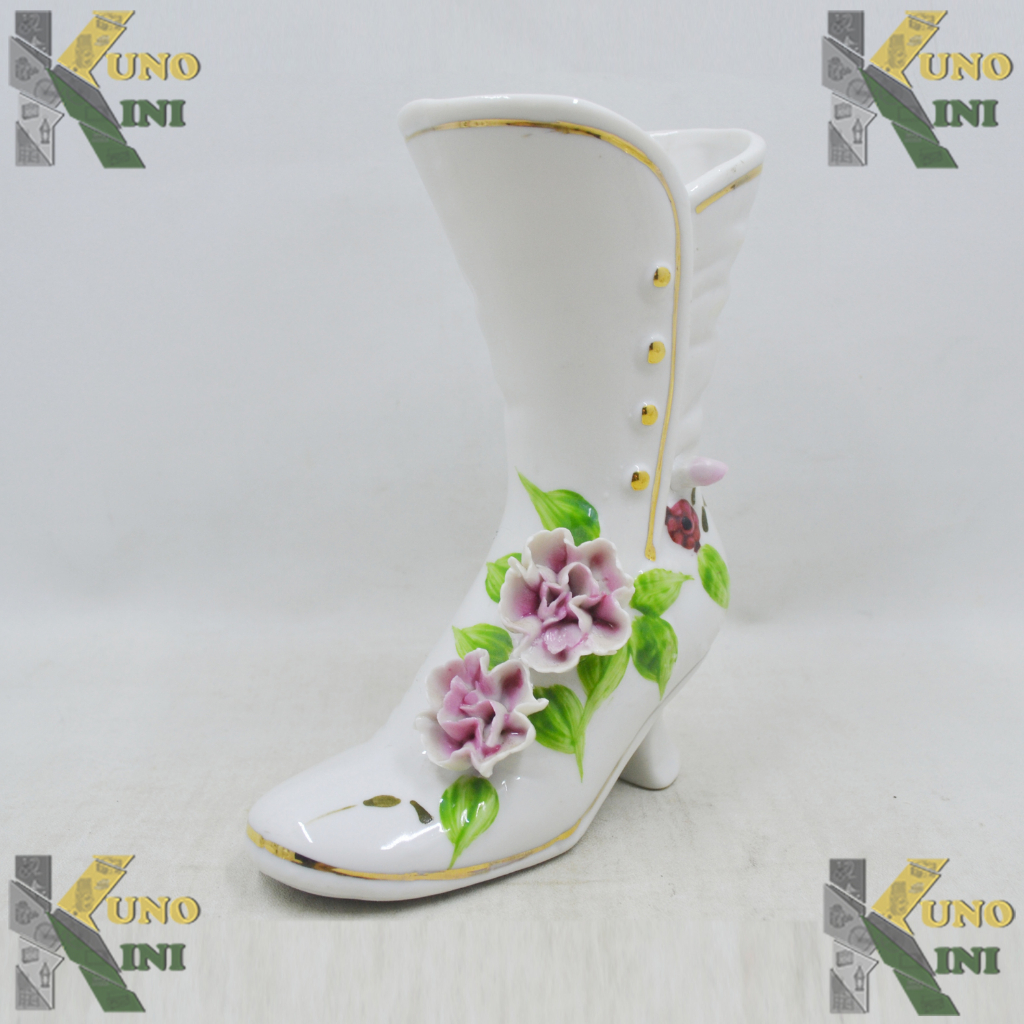 VINTAGE VASE SHOE VICTORIAN PORCELAIN BOOT - SHOE PLANTER, VAS SEPATU